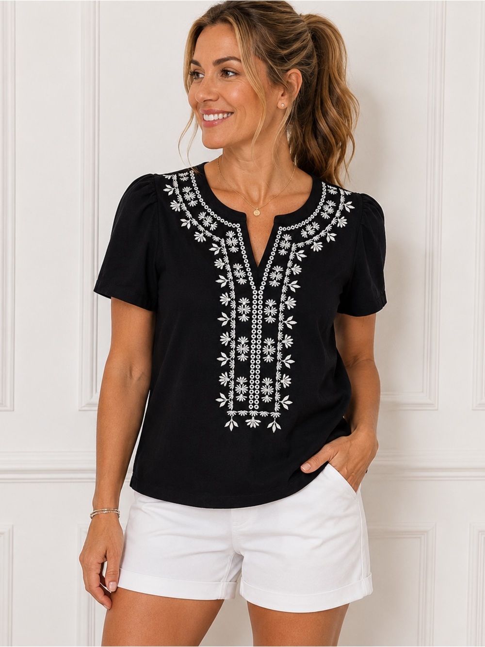 Ann Taylor Black Embroidered Short-Sleeve Top - Classic Floral Detail Size S